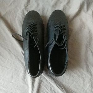 Women's tap shoes