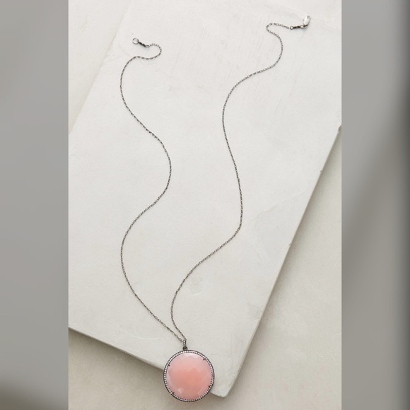 Anthropologie Jewelry - Anthropologie pink Pendant necklace