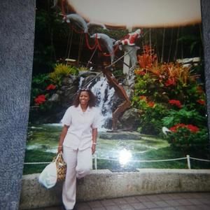 Meet your Posher, Bernielex