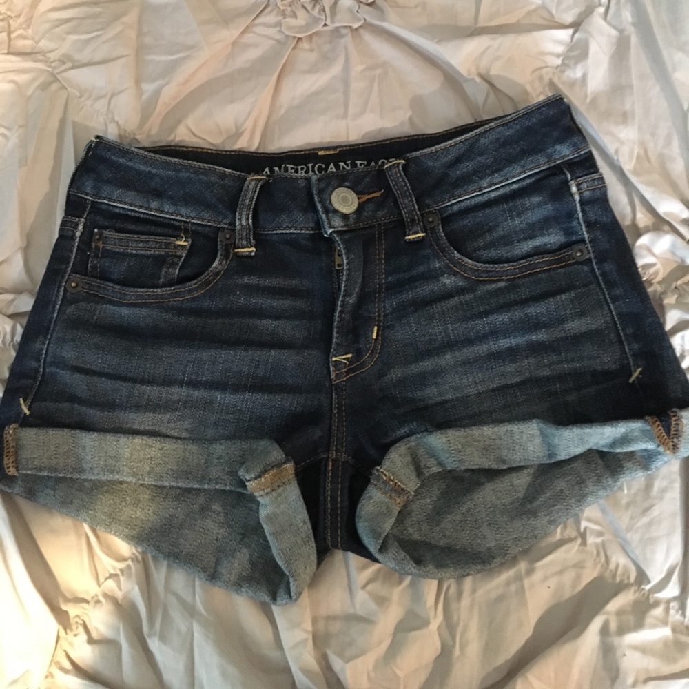 American Eagle cuffed short