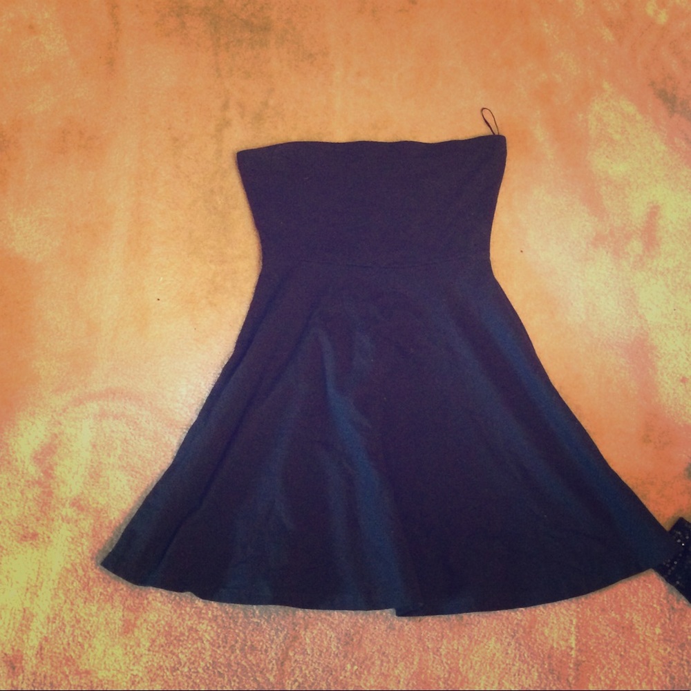 Black, Fit & flare express dress. Size small.