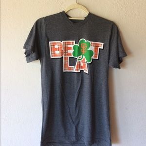 SF Giants gray t-shirt