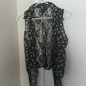 Sleeveless accent cover up