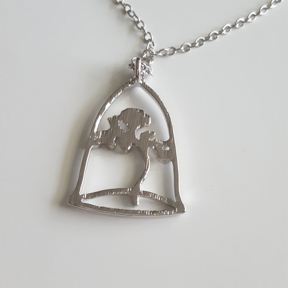 Beauty and the Beast Enchanted Rose - Picture 4 of 4