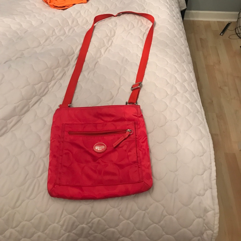real coach signature red bag (very low price)