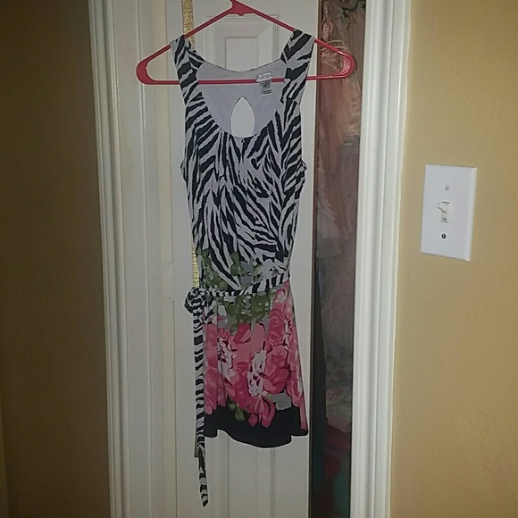 Zebra and pink floral cache dress - Picture 1 of 4