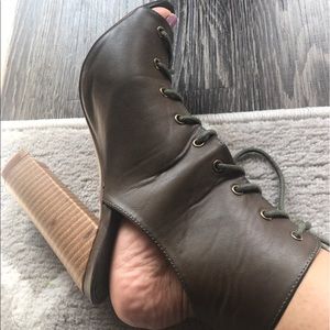 I am selling this because I have ankle problem now