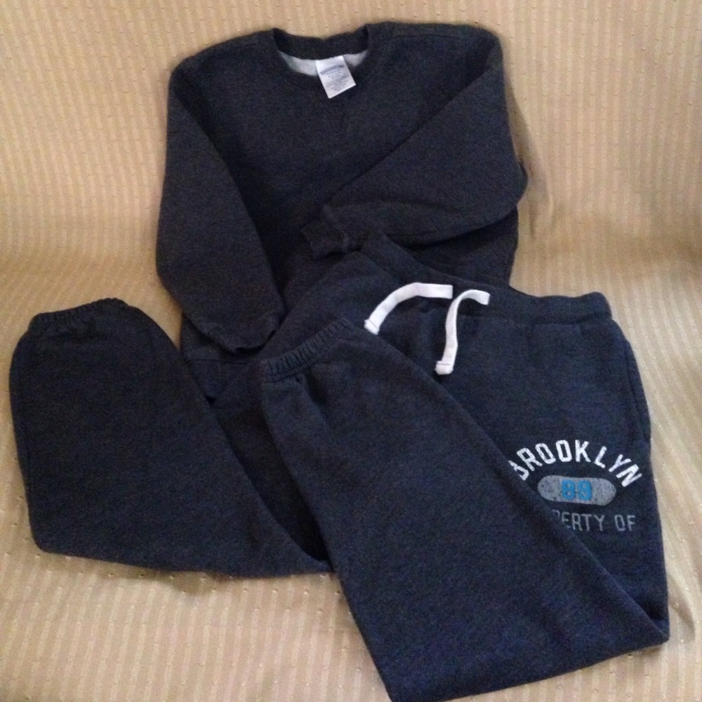 Boys Sweatshirt and Sweatpants