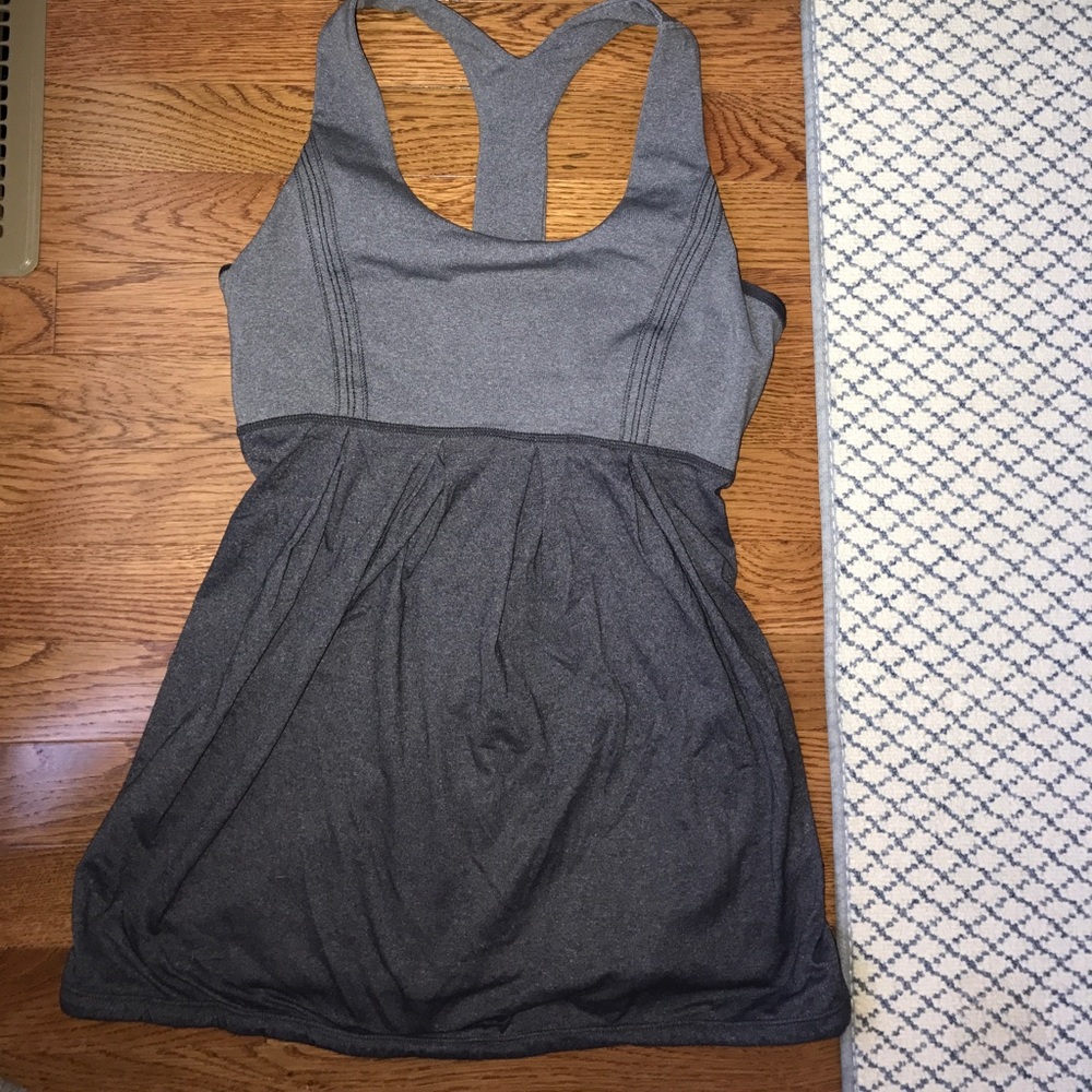 Lululemon workout top
