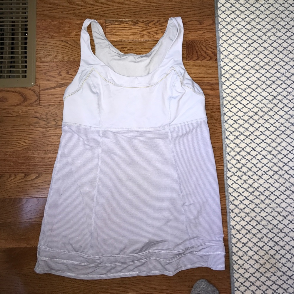 Lululemon workout top