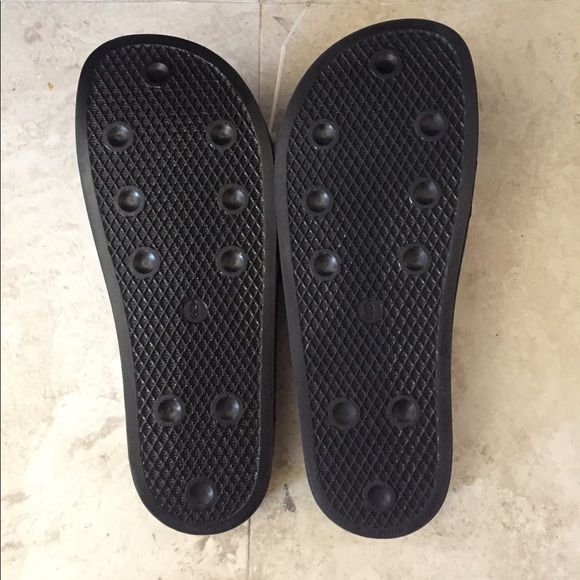 Adidas - Picture 3 of 3