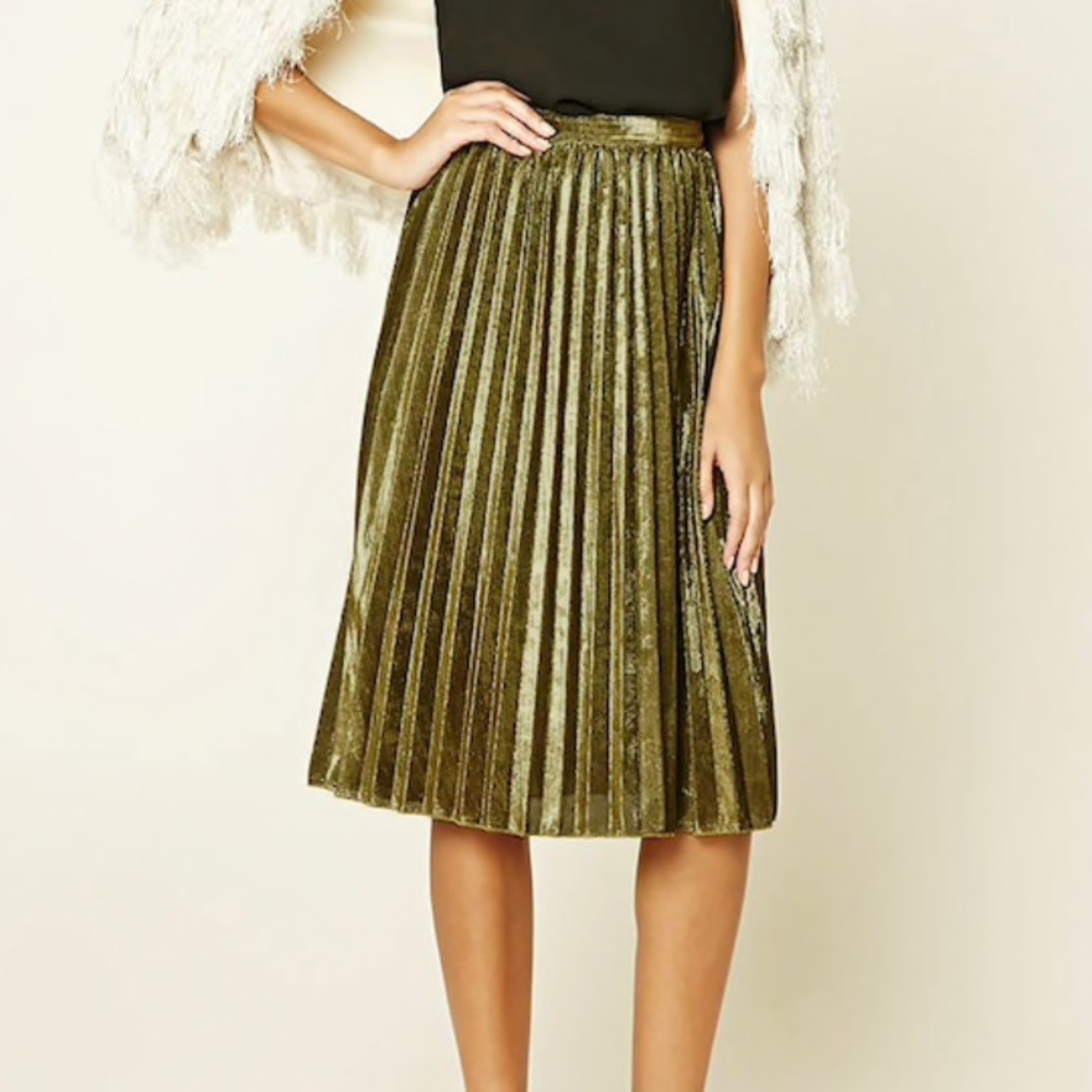Metallic Pleated Skirt