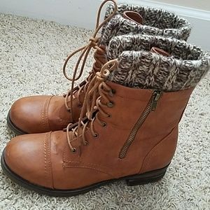 CHARLOTTE RUSSE Boots