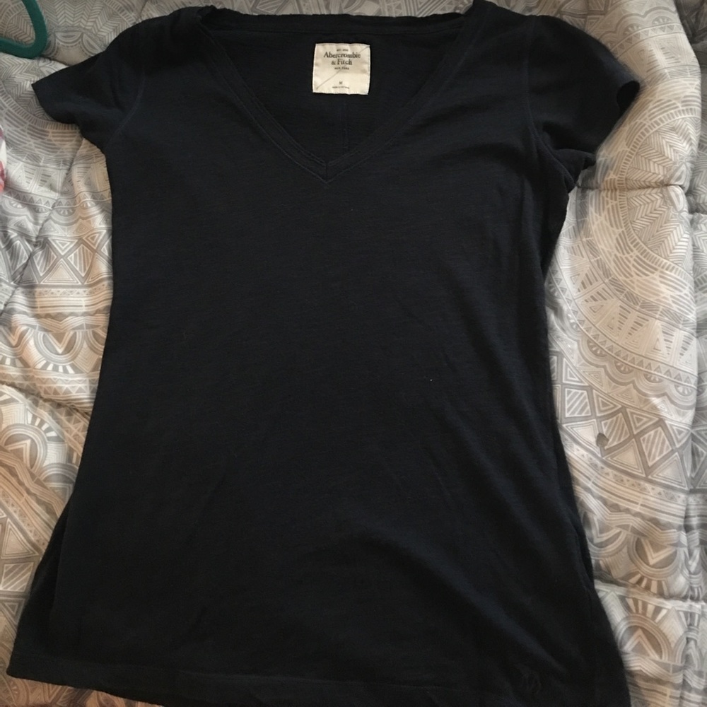 Abercrombie & fitch v neck