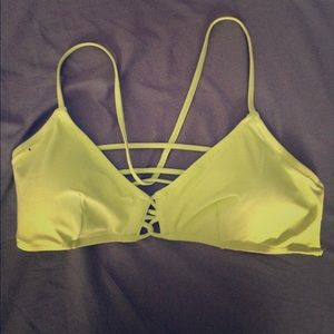 NWOT Victoria's Secret strappy bikini top