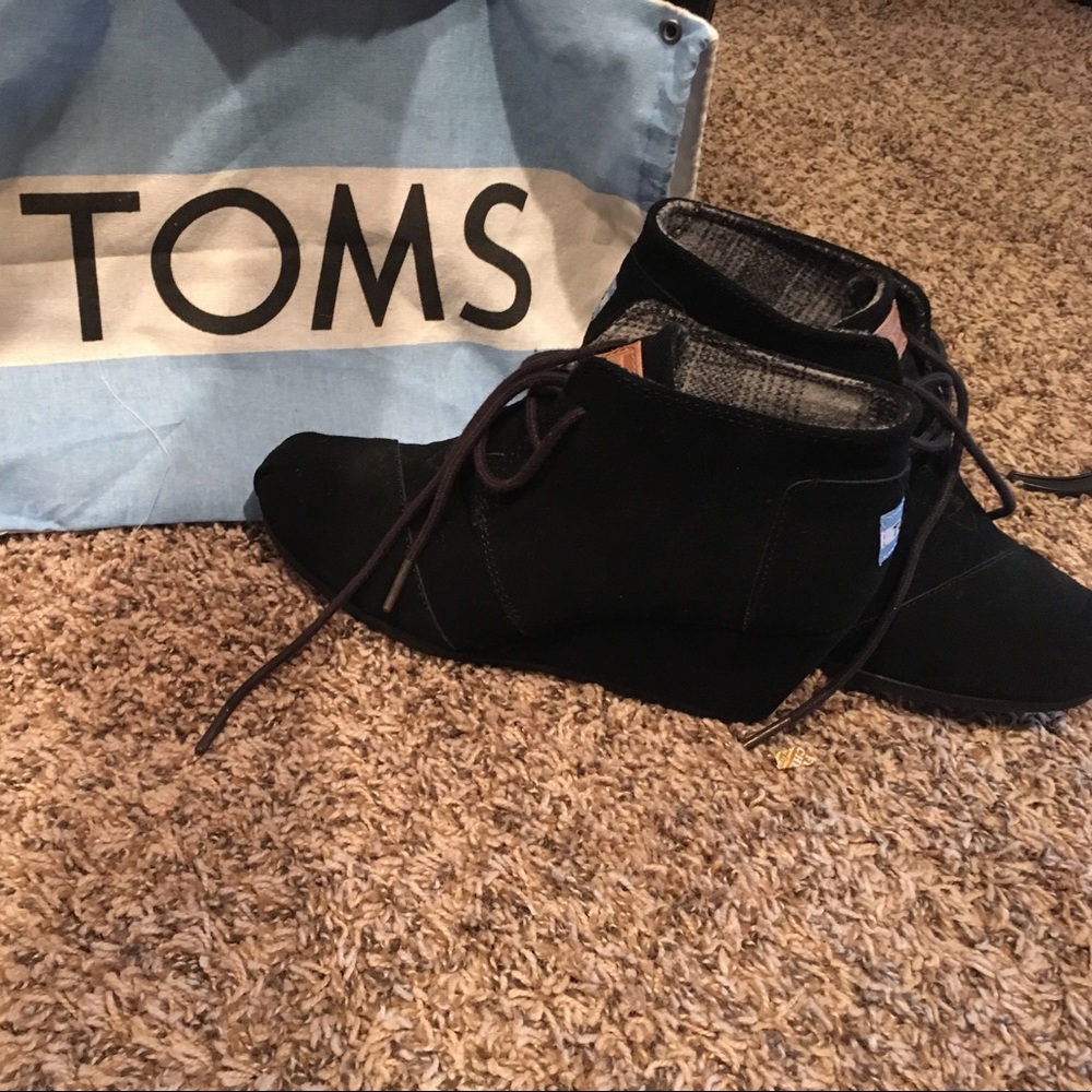 Toms wedge boots