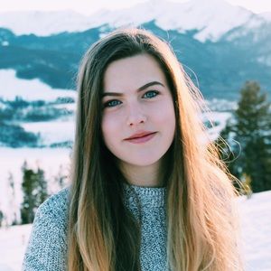 Meet your Posher, Caroline