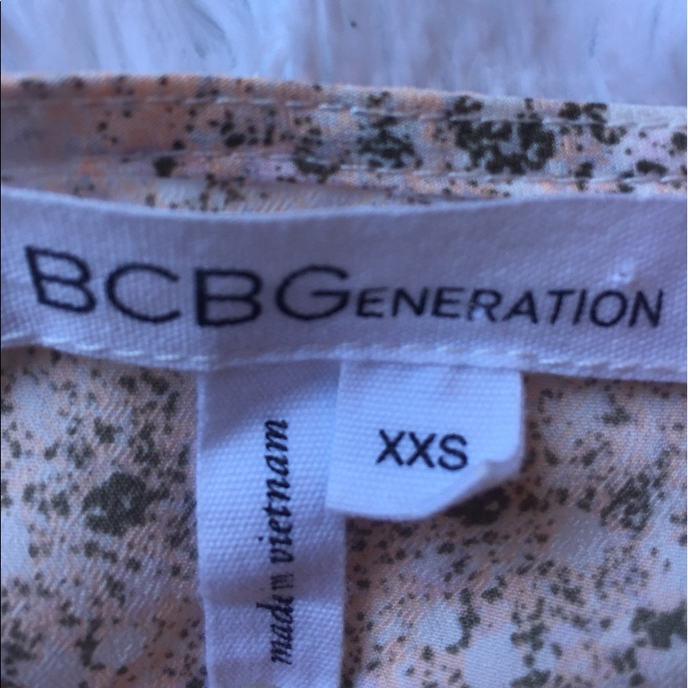 🔻| BCBG Generation | Lace Detailed Splatter Tank - Picture 4 of 8
