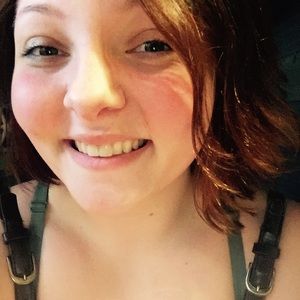 Meet your Posher, Hannah