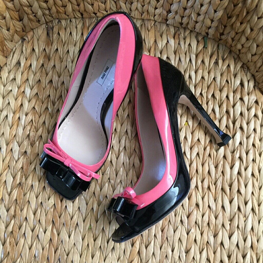 Miu Miu Pink & Black Patent Peep Toe Pumps 40