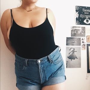 HIGH WAISTED 550 LEVI SHORTS