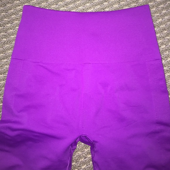 Lululemon Zone In Tight Tender Violet Leggings NWT - Picture 4 of 6