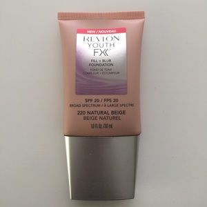 Revlon Youth FX Fill + Blur Foundation Shade 220