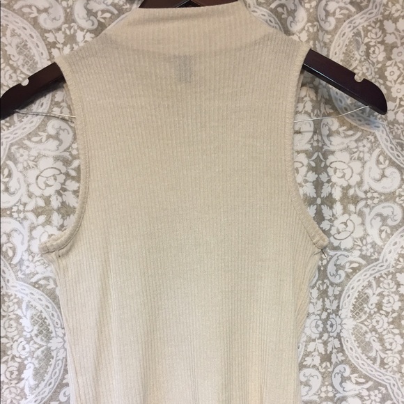 Ribbed Tank Top - Picture 2 of 4