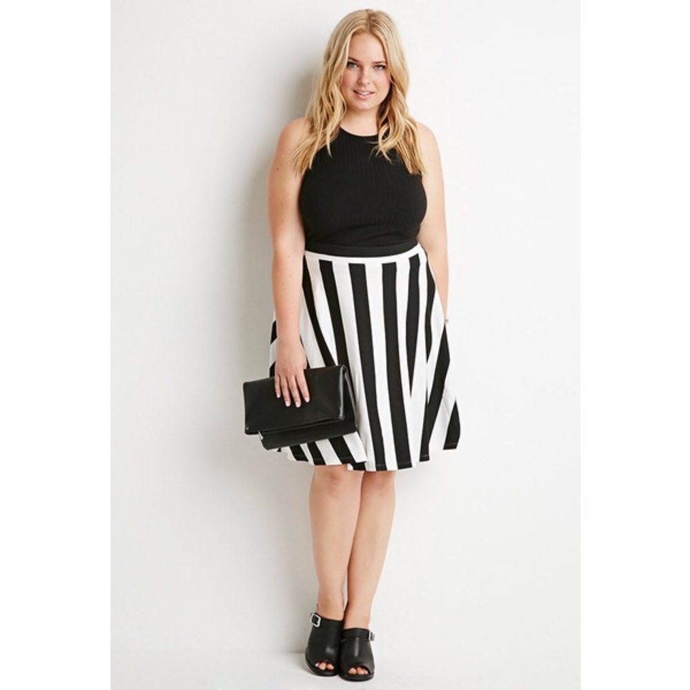 Black and cream skirt  NWT