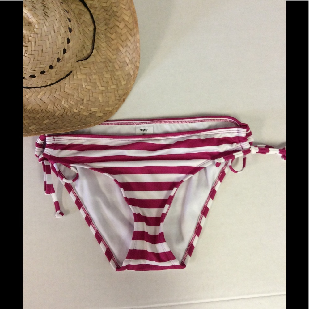Mossimo Bikini Bottom Size M - Picture 2 of 4