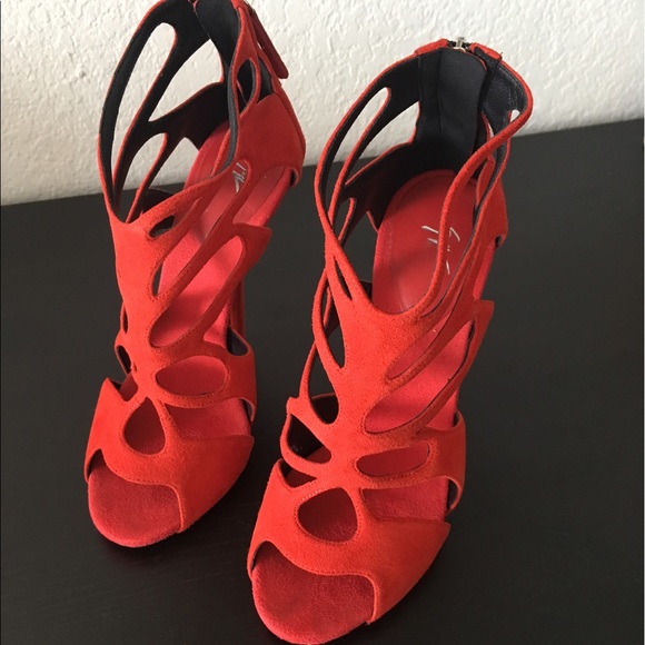Giuseppe Zanotti red cut out heels - Picture 2 of 4