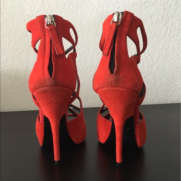 Giuseppe Zanotti red cut out heels - Picture 4 of 4