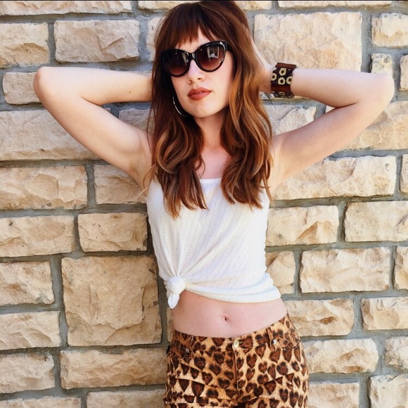 Meet your Posher! - Picture 2 of 3