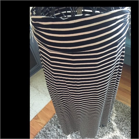 Long J. Crew cotton skirt - Picture 3 of 4