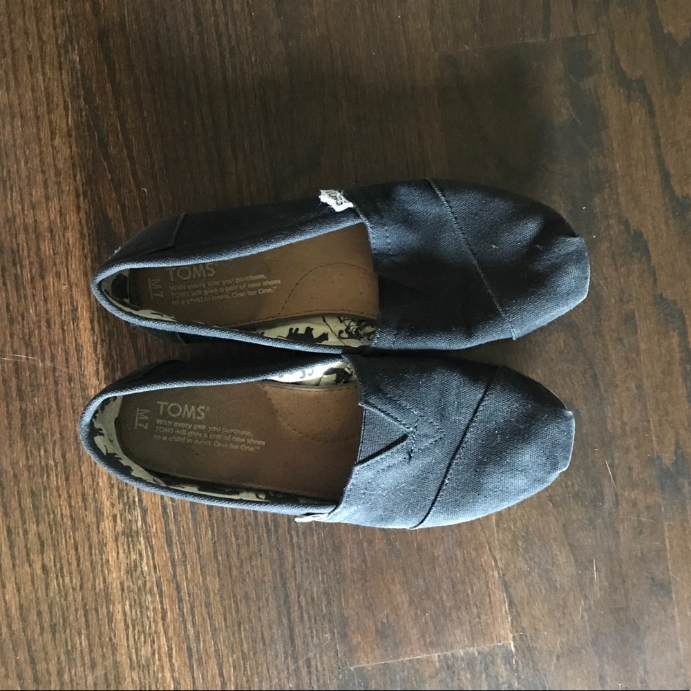 Toms