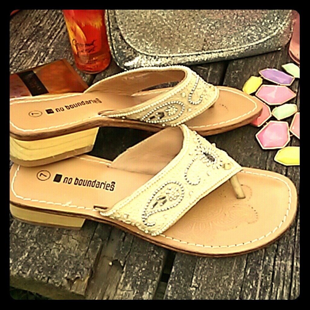 Embroidered & Beaded sandals flip-flops leather 7
