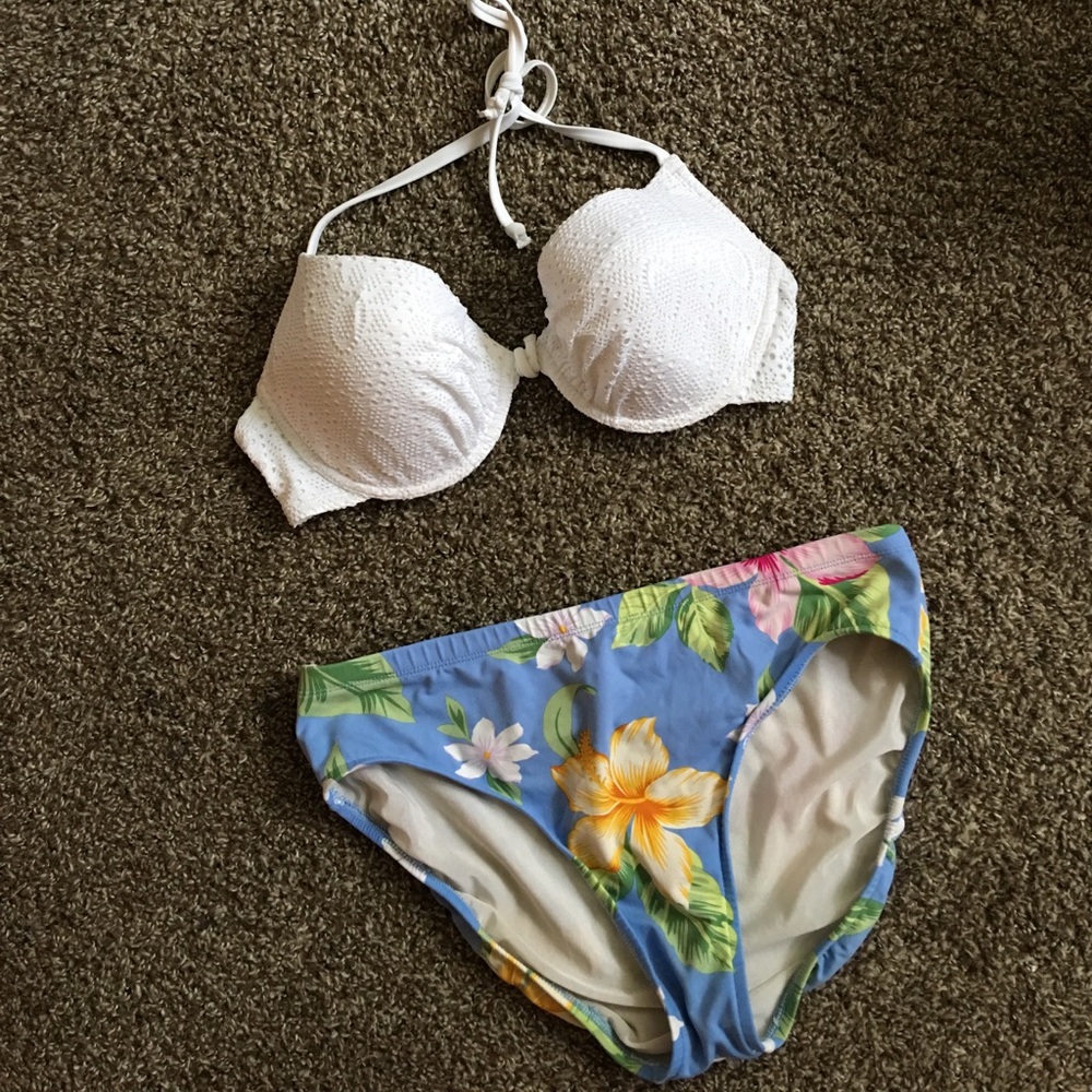 Plus size bikini set! Size 16 bottom 36E top.