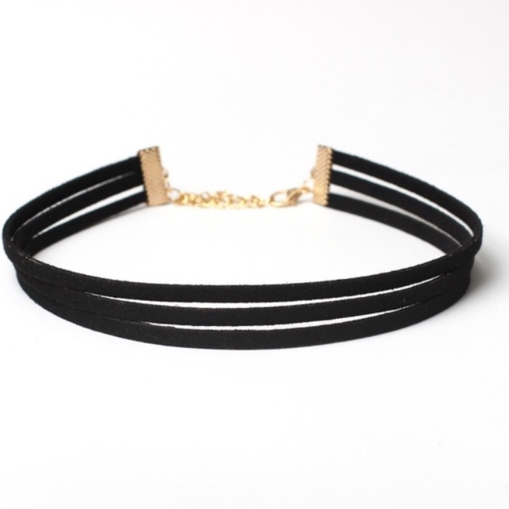Black choker