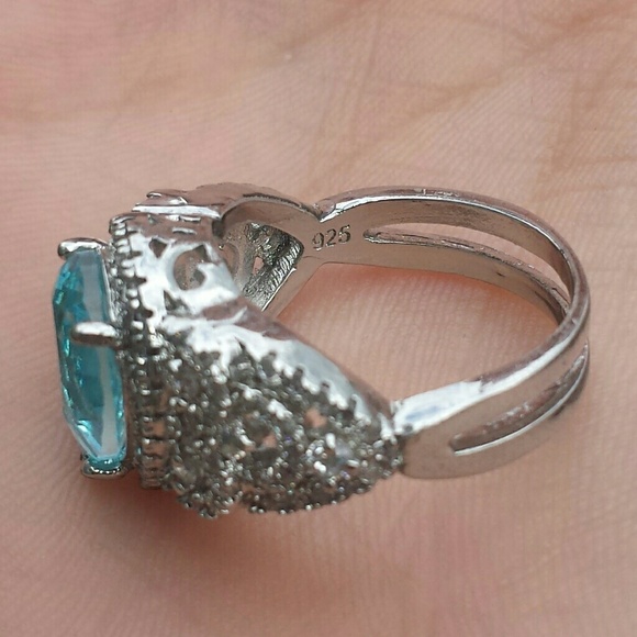 Classy Aquamarine Ring - Picture 3 of 4