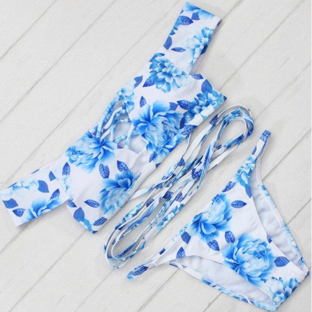 OHrange bathing suit
