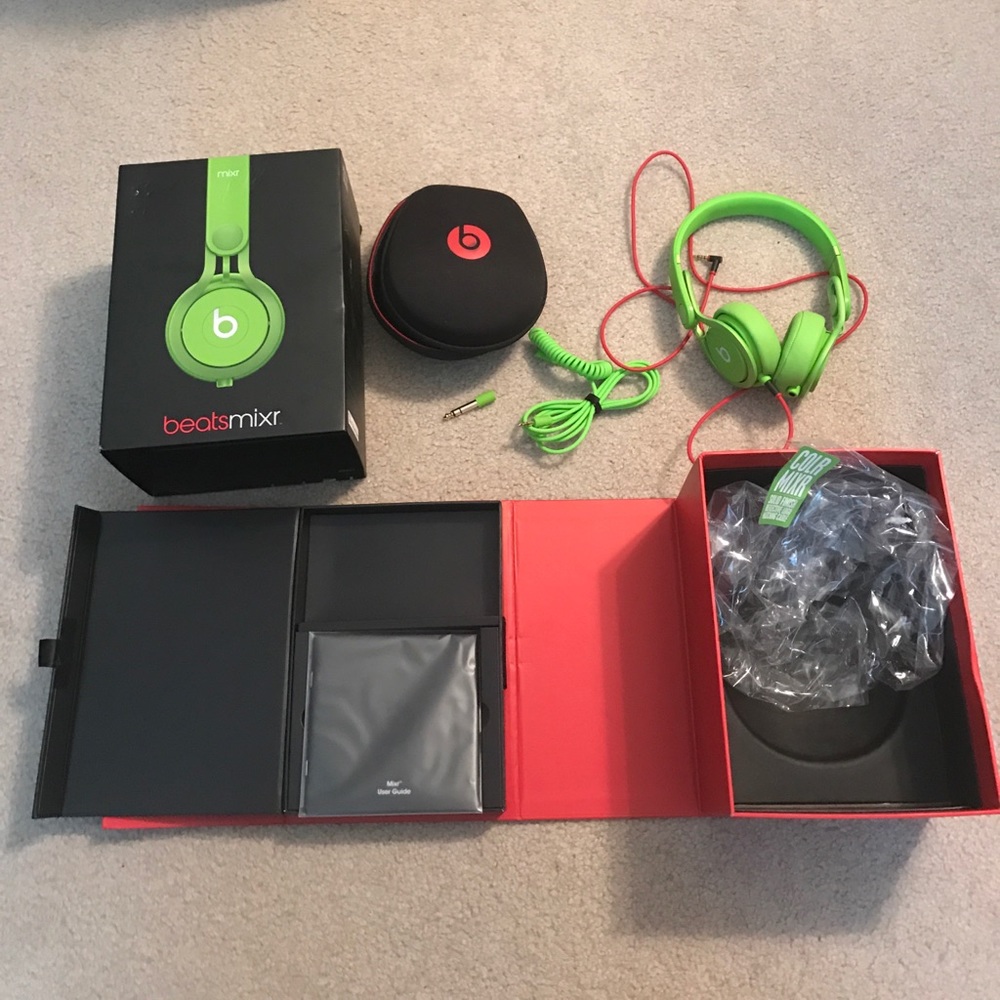 Beats color mixr wired headphones