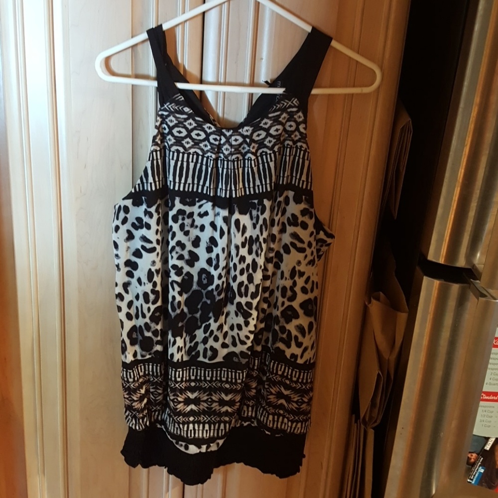 Maurices top
