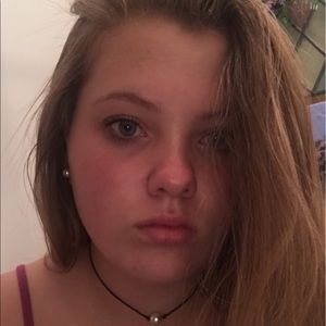 Meet your Posher, Ella