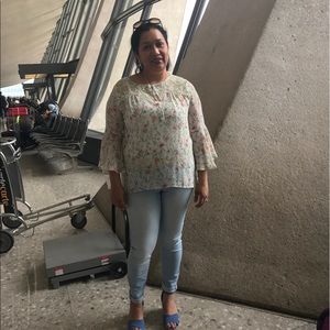 Meet your Posher, Gloria