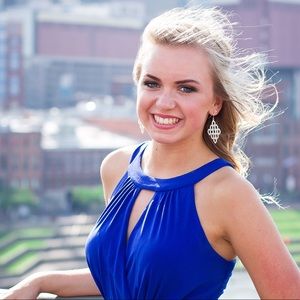 Meet your Posher, Michaela