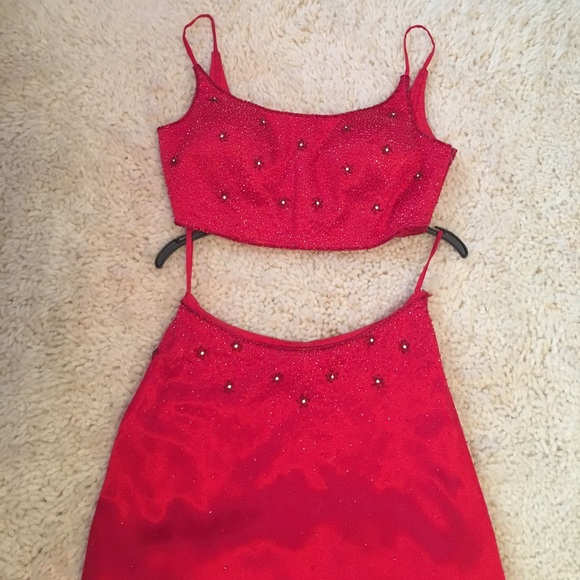 Dress - Picture 2 of 4