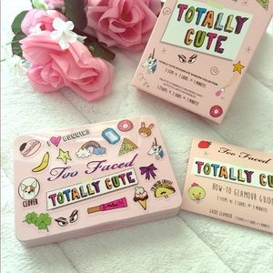 ⚡️FLASH SALE⚡️Too faced totally cute palette