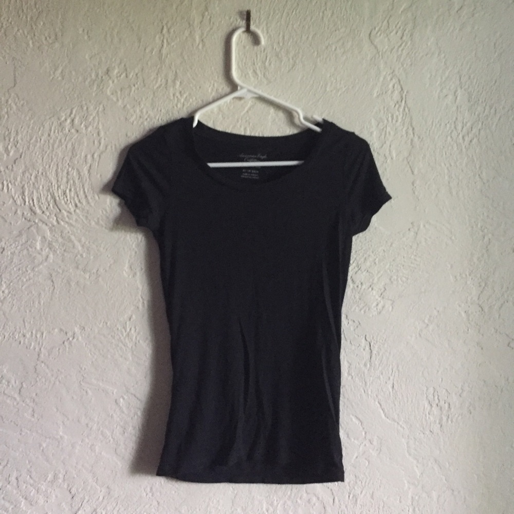 Black Tee