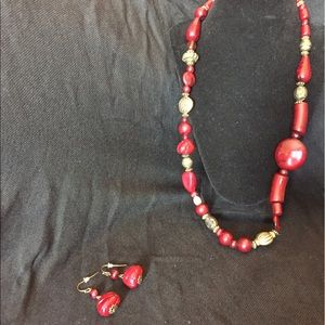 27" Gorgeous red necklace and earring set