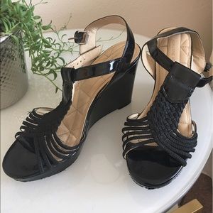 Black Wedges